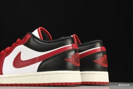 Reverse  DC0774-160 Toe Jordan Retro Black 1 Low 0821